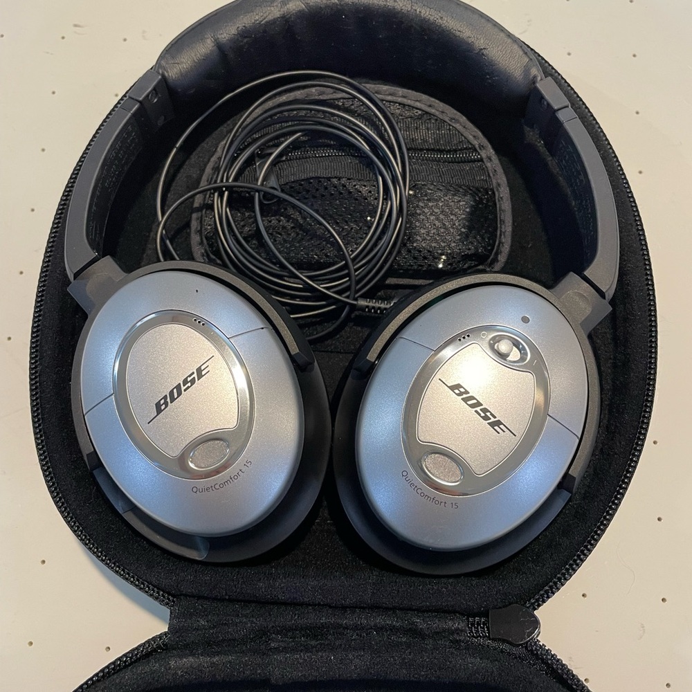 Bose QuietComfort 15  Noise Canceling Headphones